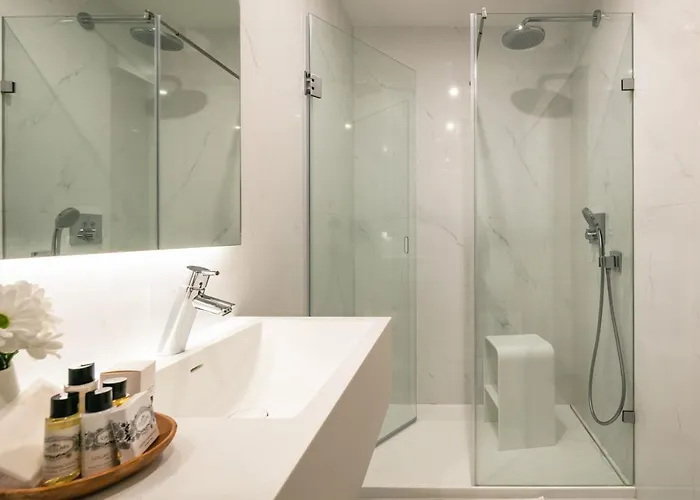 River Infante Hotell 4*