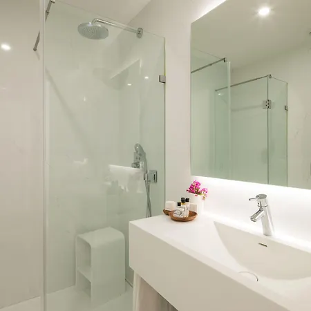 River Infante Hotel 4*