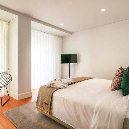 River Infante Hotell 4*