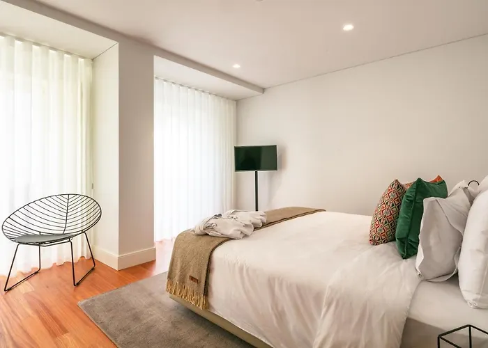 River Infante מלון 4*